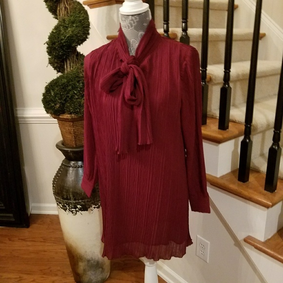 English Factory Dresses & Skirts - English Factory Longsleeve Tie Shift Dress in Wine